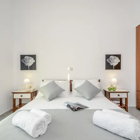 Bernie House * Melanes