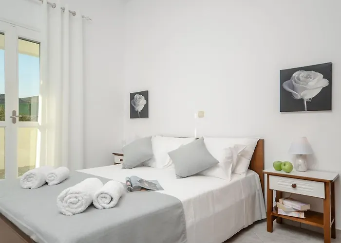 Bernie House Melanes